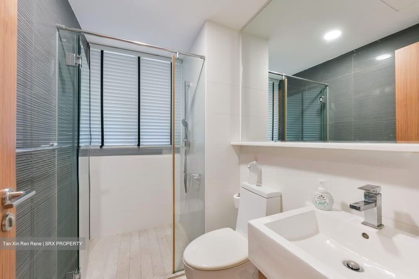 Waterfront Key (D16), Condominium #570146881